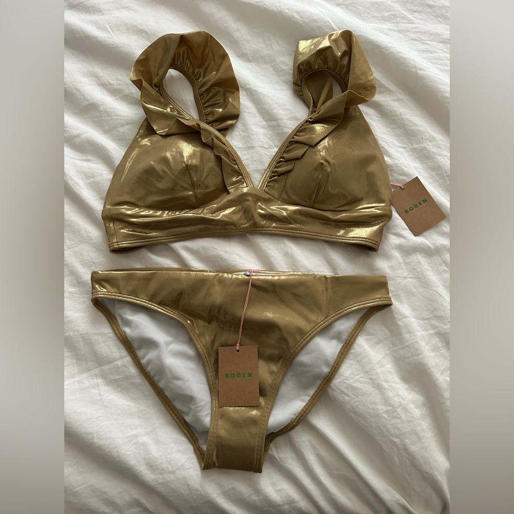 Gold Ruffled Women's Bikini Set - Picture 3 of 5